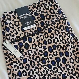 Victoria Sport Leopard Print Knockout Tight